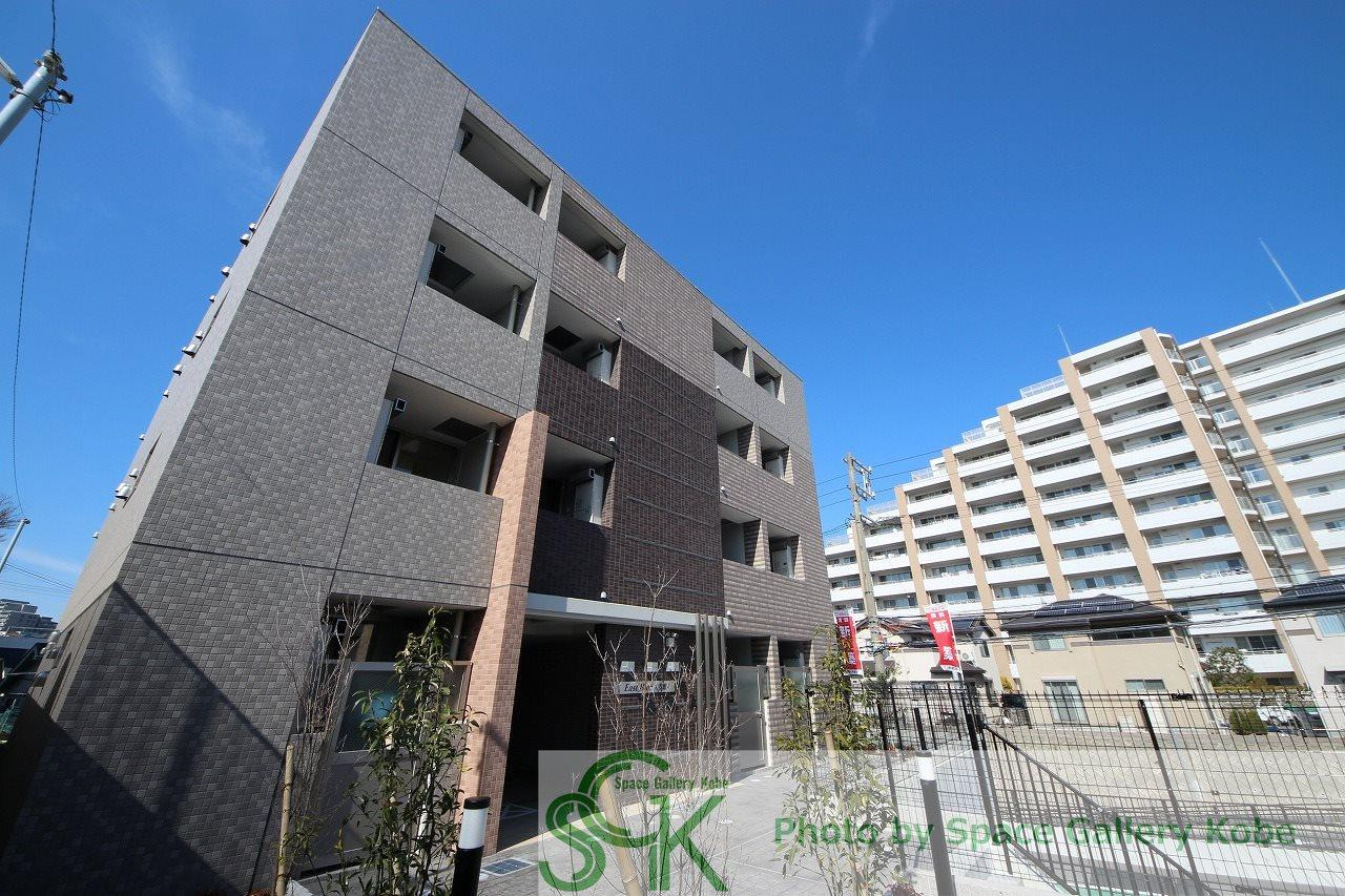 イーストブルー六番館の外観