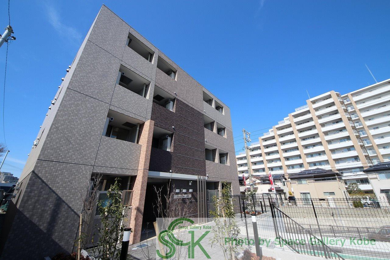 イーストブルー六番館の外観