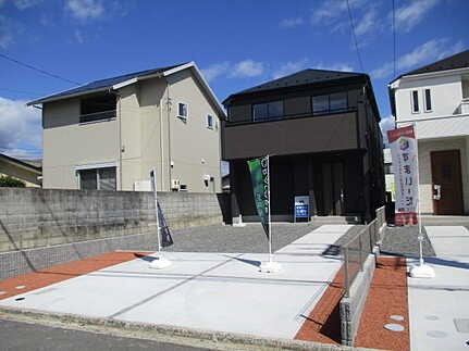 廿日市市阿品3丁目　新築一戸建て(全2棟)の外観