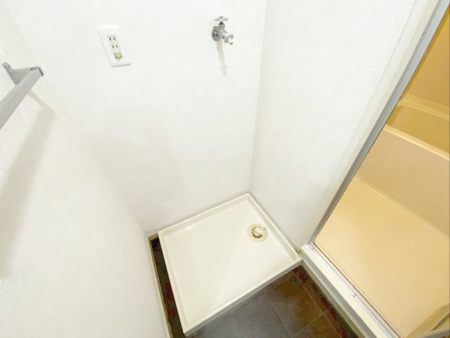 スワンマンション東箱崎のランドリースペース|室内洗濯機置き場です！