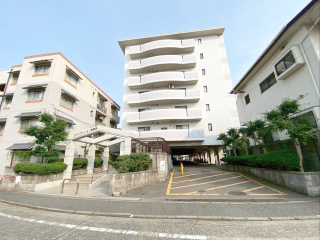 《オーナーチェンジ》スワンマンション東箱崎の外観|《オーナーチェンジ》鉄筋コンクリート造7階建て総戸数60戸！