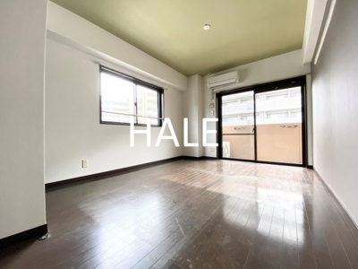 【居間・リビング】 | ローズモントフレア天神南 | 類似