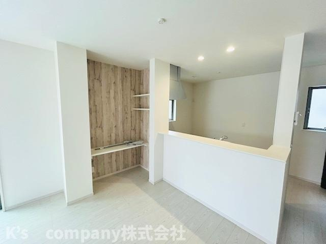 ◎茅ヶ崎市柳島1丁目　新築戸建　1号棟の内装|対面キッチンとカウンター付き◇◇