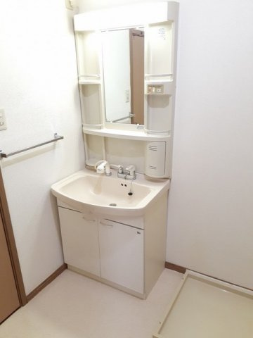 スペースが確保できる洗面所です