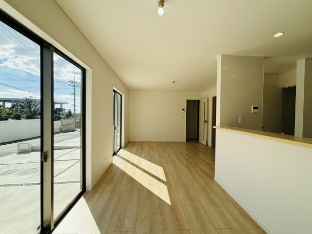 CG金武町屋嘉第2　2号棟　＼☆ご成約時キャッシュバック☆／の居間・リビング