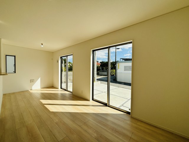 CG金武町屋嘉第2　2号棟　＼☆ご成約時キャッシュバック☆／の居間・リビング