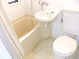 落ち着いた空間のお風呂です