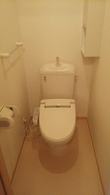 アクティブ・ウィングⅧのトイレ|清潔感のあるトイレです