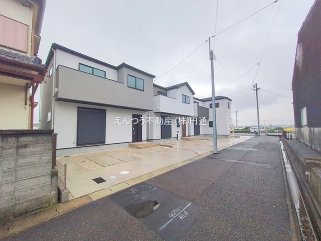 北久手町1期の前面道路含む現地写真