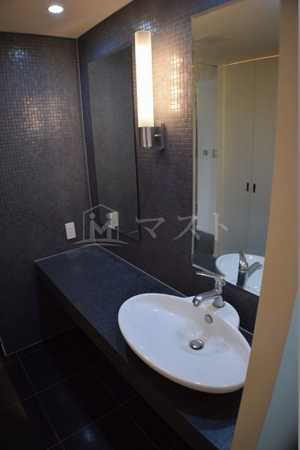 ザ・タワー大阪レジデンスの洗面所|※建物内別間取参考写真