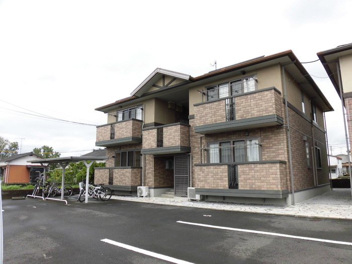 マルクイーン A棟の外観