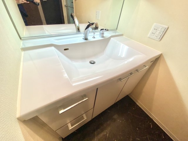 ワコーレザ・トアロードレジデンスの独立洗面台|朝の身支度には欠かせない独立洗面化粧台