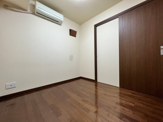 ワコーレザ・トアロードレジデンスの洋室|ゆったりした洋室です