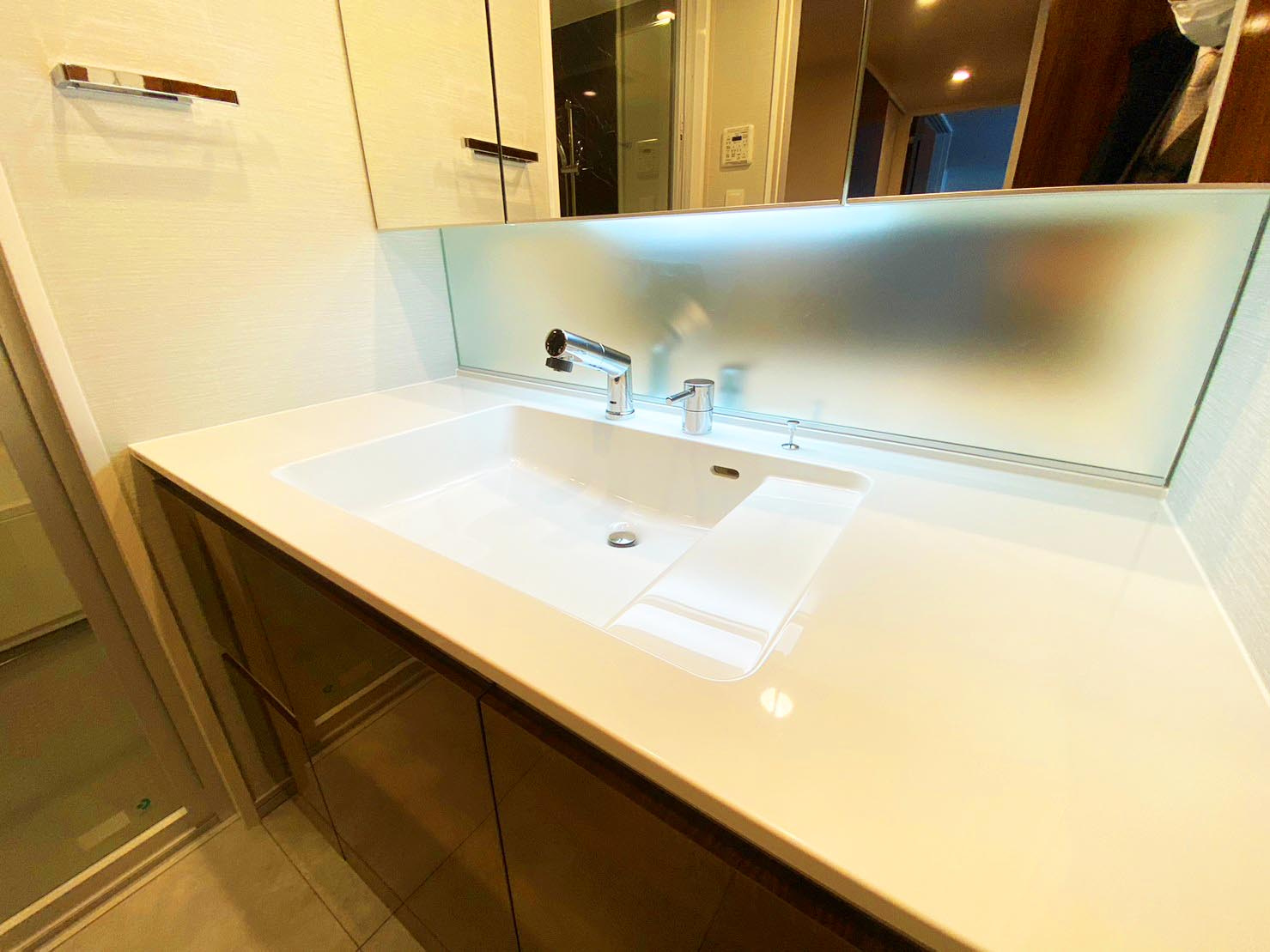 ベイシティタワーズ神戸WESTの独立洗面台|独立洗面台あり、毎朝おしゃれに忙しい女性の方におすすめです