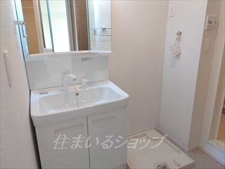 安芸高田市吉田町吉田のアパートの洗面所|シャンプードレッサー