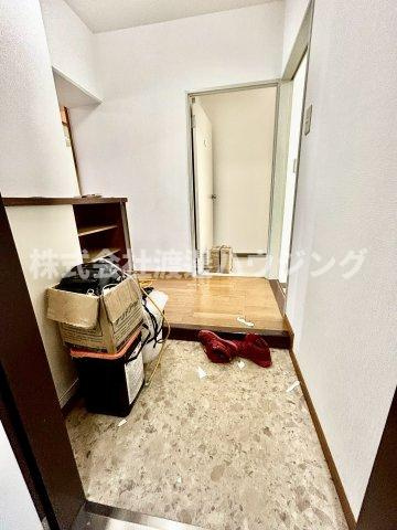 メゾン千里丘I棟の玄関