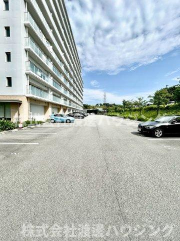 パークナードフィット津雲台の駐車場