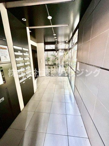 ボナール江坂のエントランス