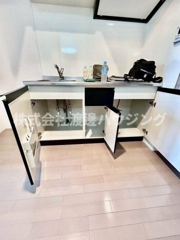 ボナール江坂のキッチン|キッチン下収納