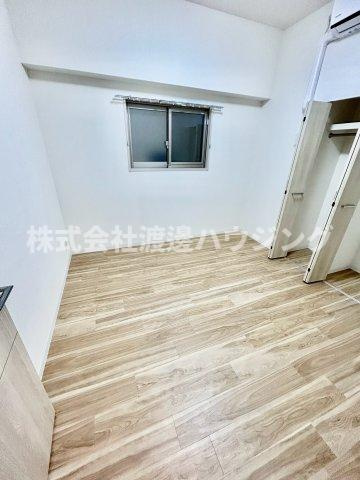 ラヴィベール江坂の寝室