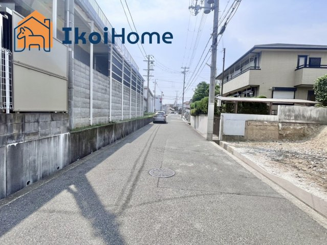 神戸市西区持子1丁目　土地の前面道路含む現地写真|●年中無休：当日予約可●周辺商業施設充実！生活に便利な立地です♪