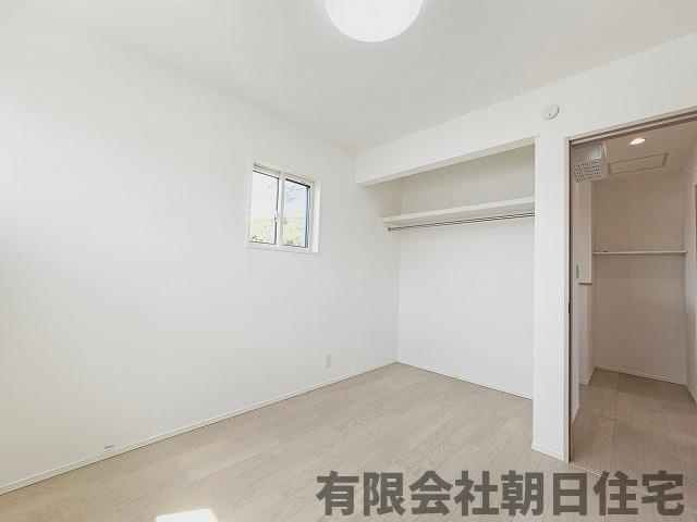 【洋室】 | 上乃木6丁目収益戸建 | 明るい洋室です