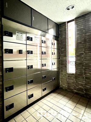 【設備】 | ヴィルメゾン葛西 | 【宅配ボックス】在宅時・不在時に関わらず、居住者の代わりに非対面で宅配物を受け取ってくれる便利な設備です。わかりやすくご説明致しますので見学時にはお部屋だけではなく共用部分もぜひチェックしてください。