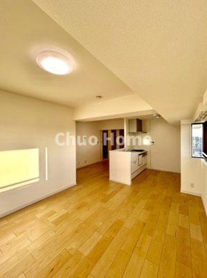 【居間・リビング】 | ヴィルメゾン葛西 | 【居間・リビング】「ＬＤＫは家族団らんをデザイン」広いＬＤＫでは家族が集まり一緒の時間を過ごせる工夫がされております。何気ない一日の当たり前のひとコマがいつか一生の宝物になります