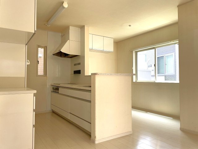 【キッチン】 | □■小田原市久野 中古戸建■□ | 開放感のある16.7帖のLDK