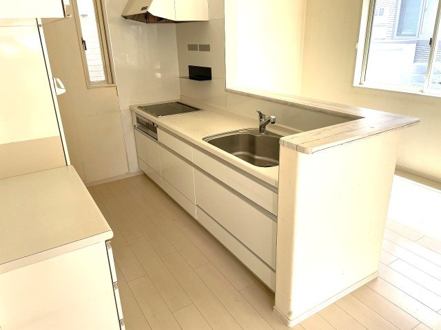 【キッチン】 | □■小田原市久野 中古戸建■□ | 家族とのコミュニケーションが取りやすい対面キッチン