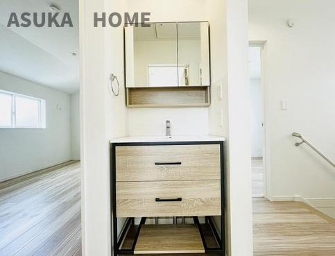 旭区上白根２丁目新築戸建の独立洗面台