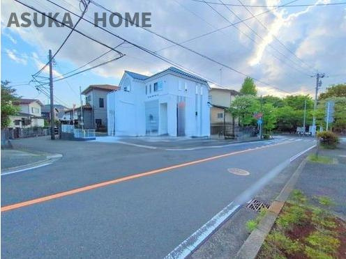 旭区上白根２丁目新築戸建の前面道路含む現地写真