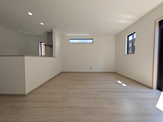 小牧市久保一色南　新築戸建の居間・リビング|居間です