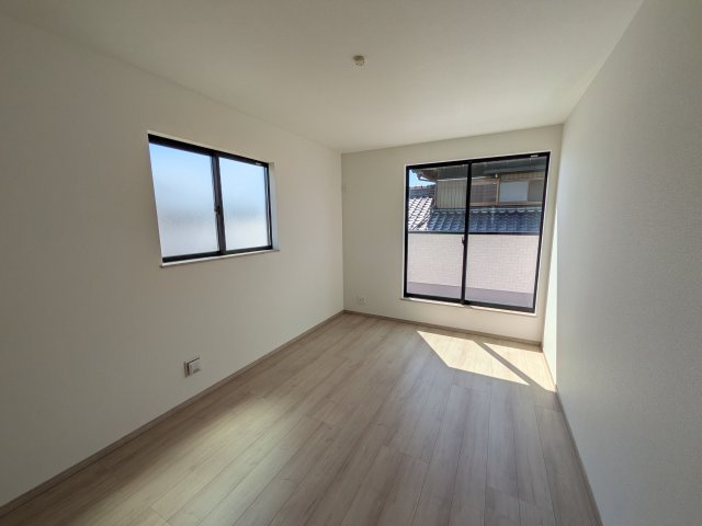 小牧市久保一色南　新築戸建の洋室|使い勝手のいい洋室です