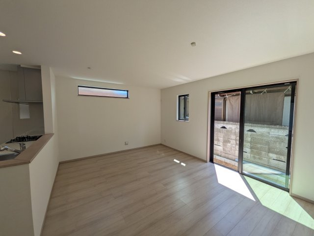 小牧市久保一色南　新築戸建の居間・リビング|使いやすい居間です