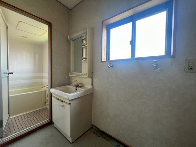 間々安田382-1店舗一棟の洗面所