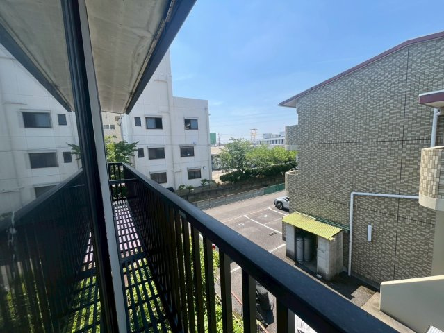 間々安田382-1店舗一棟のバルコニー