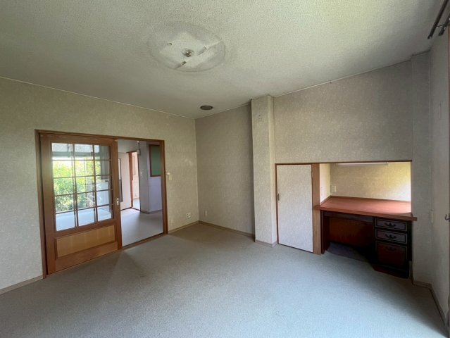 間々安田382-1店舗一棟の洋室