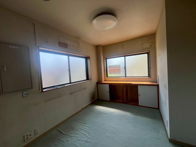 間々安田382-1店舗一棟のエントランス