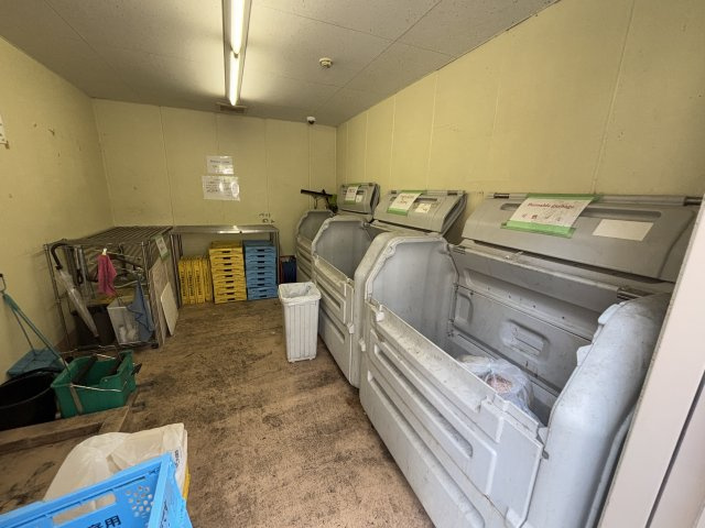 敷地内ごみ置き場