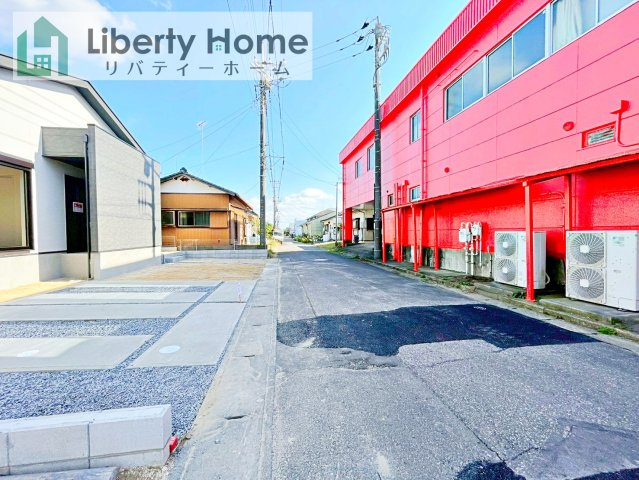 龍ケ崎市野原町4期　新築戸建　3号棟の前面道路含む現地写真