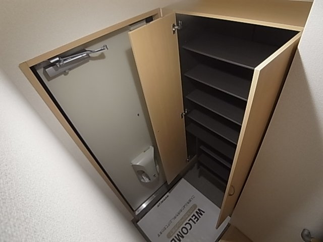 神戸市長田区西山町２丁目のアパート