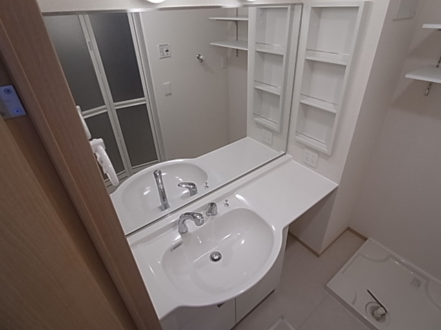 神戸市長田区西山町２丁目のアパートの洗面所|シャンプードレッサー