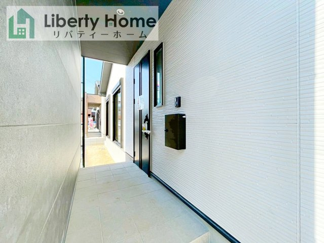 龍ケ崎市野原町4期　新築戸建　4号棟のエントランス