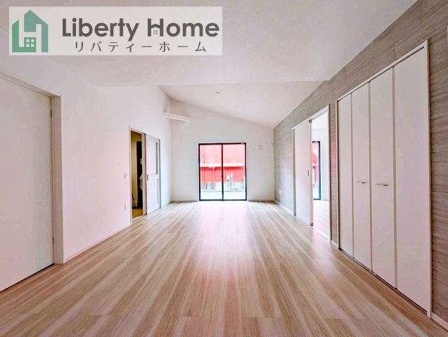 龍ケ崎市野原町4期　新築戸建　4号棟の居間・リビング