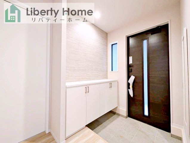 龍ケ崎市野原町4期　新築戸建　4号棟の玄関