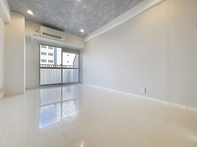 ヴィラフェニックスの洋室|広々とした洋室です