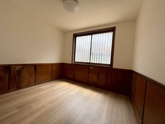 浜寺石津町東5　テラスハウスの洋室