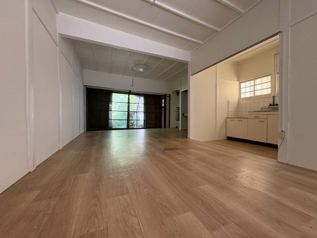 浜寺石津町東5　テラスハウスの居間・リビング