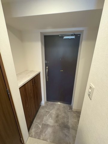 ファーストフィオーレ神戸ピアチェーレの玄関|きれいな玄関です